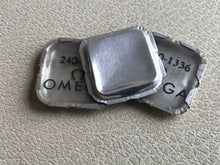 Load image into Gallery viewer, Omega lower cap jewel with end piece , for balance Cal:240 Part:1336