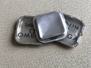 Omega lower cap jewel with end piece , for balance Cal:240 Part:1336